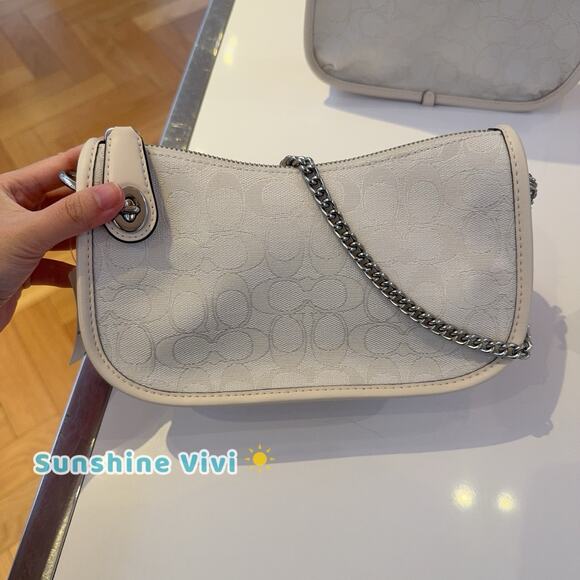 NWT Coach Swinger CAM48 Silver/Cloud Chalk In Bag Signature Jacquard - Picture 1 of 16